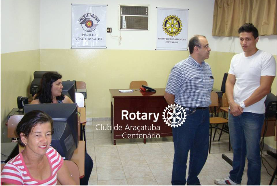 Criação da Sala de Informática para aulas na Base Comunitária do Jussara